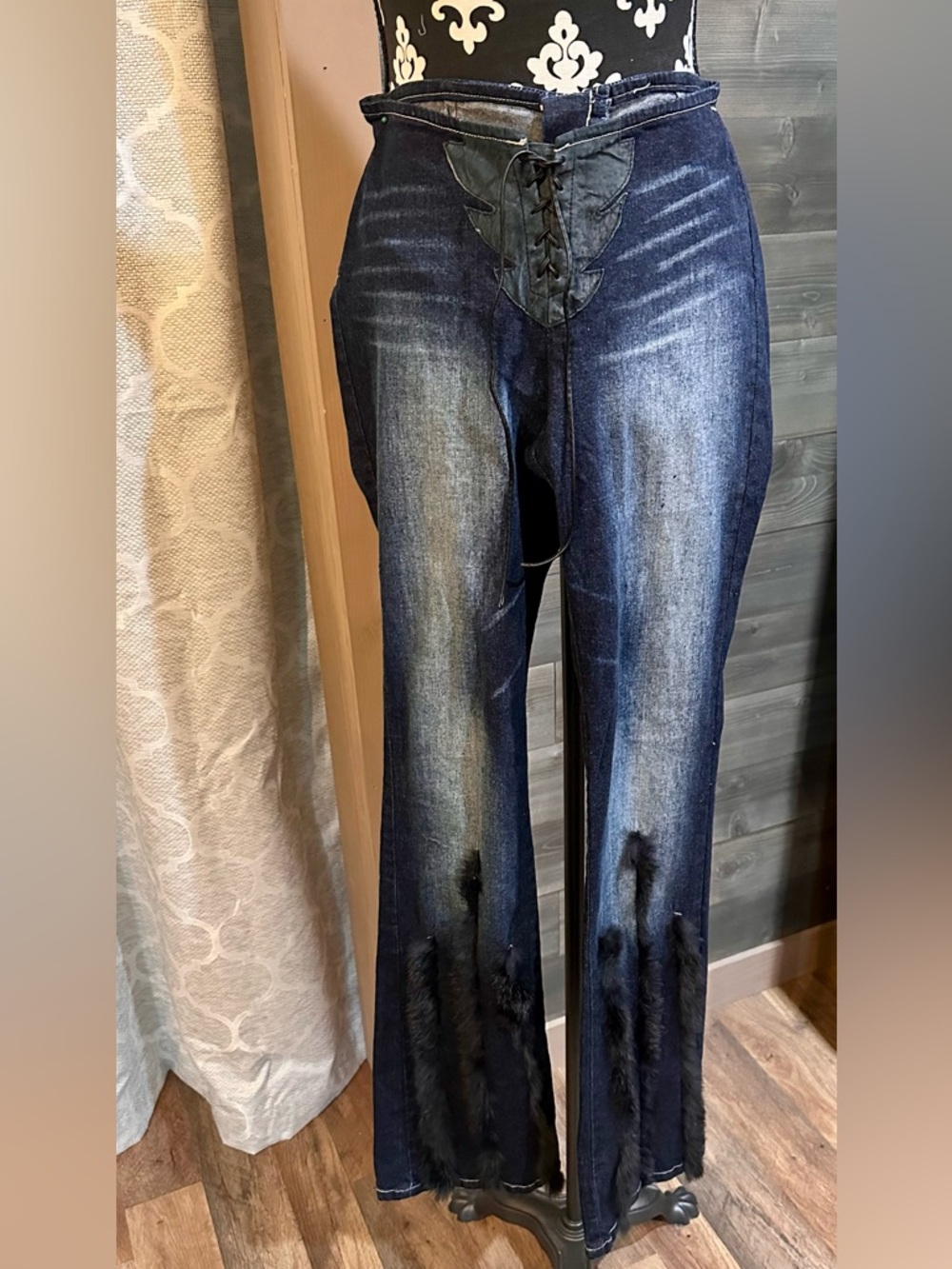 Y2K YOYO NWOT Distressed Dark Wash Denim Jeans with Faux Fur Trim size 5